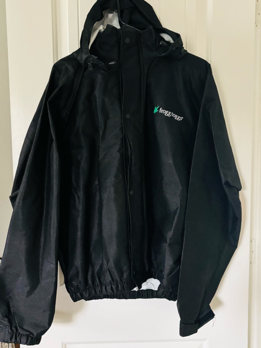 Frogg Toggs Men’s Black Hooded Rain Jacket